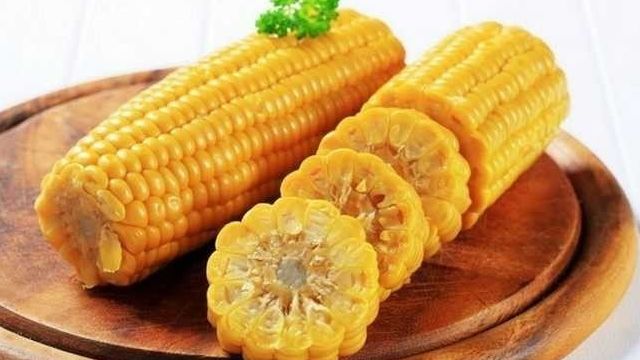 Как варить молодую кукурузу в початках чтобы была сочной